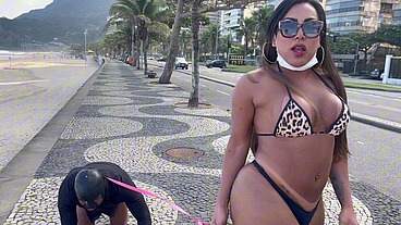 Aylla gattina levando seu submisso para da um passeio na orla