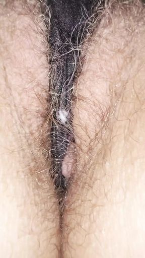 Moaning wife gets creampied and cleans with her panties