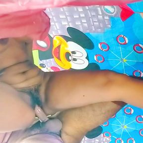 Huge squirting.Cutest teen Step-sister in pink salwar suit. she had first painful sex