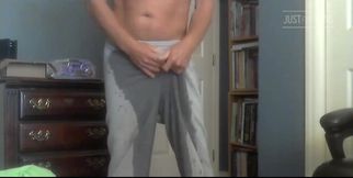 Pissing, Jacking off &amp; Big Cumshot