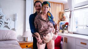 first time anal&#x1F44C; with a old lady
