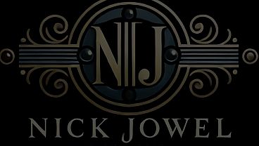 My roommate masturbates with VR glasses