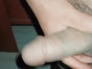 PoV jugosa paja caliente rápido. Masturbación de polla grande y gorda. Sabroso