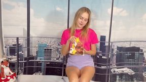 Vika's Sexy AUTUMN Balloon Blow and POP HIDEF MOV