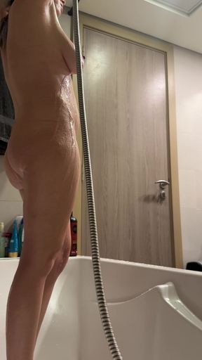 Intimate Shaving in the Bathtub