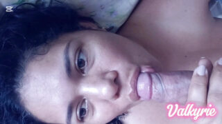 Slyna suger kuk efter analknull