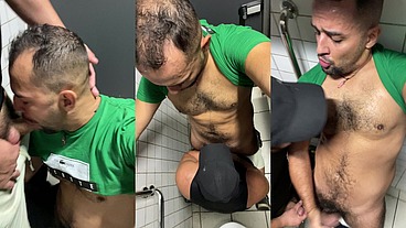 PEGUEI MEU PATRÃOGOSTOSO NO BANHEIRO DA FÁBRICA