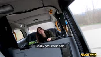 Luna's Gym Bunny Seduction: A Big Cock Ride in Fake Taxi