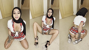 Hoejabi college girl rides bwc dildo