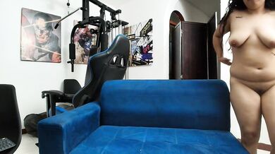 mi amiga le encanta cuando la sorprendo con dulces se deja grabar