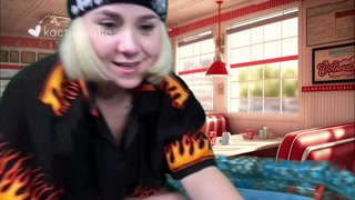 Guy Pee-eri livestream - holy stromboli, I'm pissing!