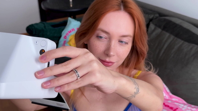 Stepsister was creampied for taking naked polaroid photos