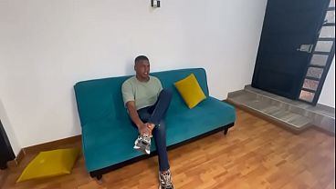 mi amiga me iinvita su casa y termino follandome su madrastra