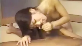 Chica Asiática Con Coño Peludo