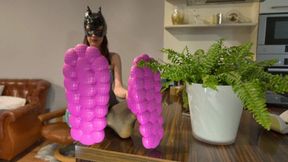 Catwoman Miriam In Pink Slippers Rubbing His Dick In Evening - Black Stockings