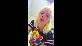 femboy mostrando seu corpo sexy enquanto se masturba e goza gostoso - dorian drake