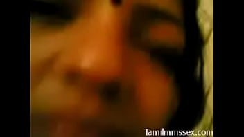 aunty in saree what you do