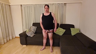 Orgasmus auf dem Sofa in POV