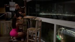 Na Sacada: Muito Sexo Gostoso Após Uma Taça De Bebida