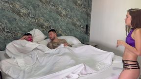 crazy threesome with yessica bunny and her toys!