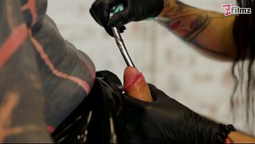 Latex Dominatrix Trio Sound &amp_ Finger the Tattooed Slave&rsquo_s Cock