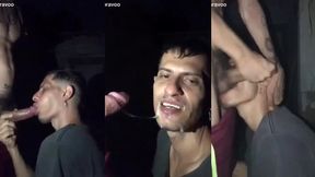 novinho pauzudo gozou na minha boca no quintal enquanto os outros estavam na sala