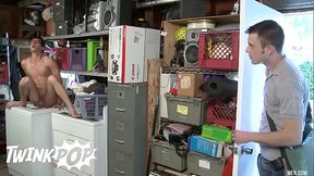 Kris Anderson Brings Seth Roberts In The Living Room From The Laundry Room To Fuck Him Properly - TWINKPOP