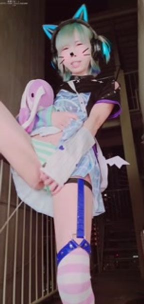 Cyber girl outdoor urination (cosplay)