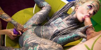 Alt Babe Threesome with Anal Gapes and Cum-Filled Facial
