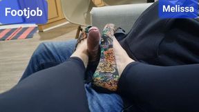 A quick footjob to relieve