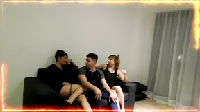 mi hijastro trae un amigo y los enfiestamos con mi hermanastra