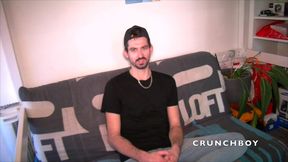 mon premier porno avec un bel actif barbu