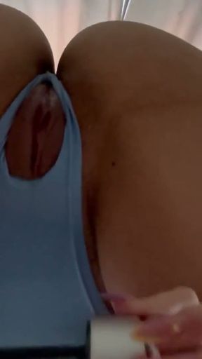 My stepsister  is working out and his pussy is visible through the trainer's pants.   Clip 1