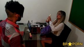 o entregador e a professora