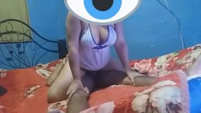enorme culo tiene la mama de mi amigo