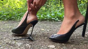Broken high heels, wrecked shoers, ripping shoes, bending high heels, broken shoes, high heels destruction