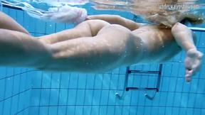 ”Monica in the pool & girls in the sea”