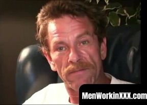 MenWorkinXXX.com - Experienced rod choker spanks his hairy cock and sprays cum solo