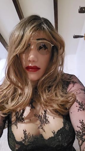 Some new lipstick and my favourite outift