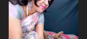 Indian housewife hot video hindi audio