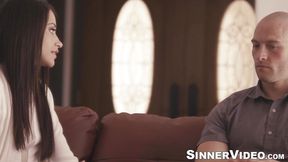 Sensual AviLooks for a naughty&#x1F608; couch ride from next door