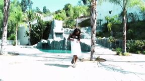 Seductive Latina Cassidy Clay nails her man outdoors