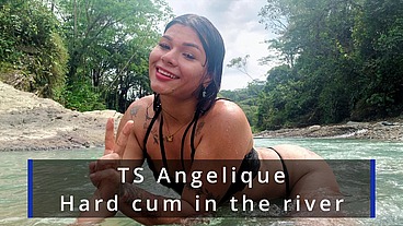 TS Angelique - Hard cum in a tropical river