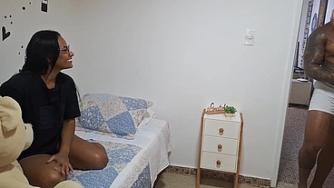 O tatuado invadiu meu quarto - Vivy marques fudendo gostoso