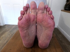 Amateur Foot Fetish Girlfriend Sucks and gives a Footjob