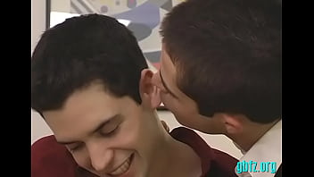 Twink gay takes it in the booty