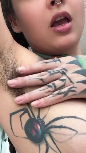 The Giantess Entangles You in Her Hairy Armpits and Crushes You with Her Smelly Feet After the Gym