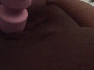 Black mastubating until that babe squirt