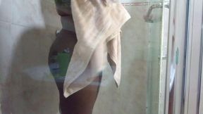 Getting All Clean and Nice, Ready to Give Head to Someone Who Knows How to Really Fuck.