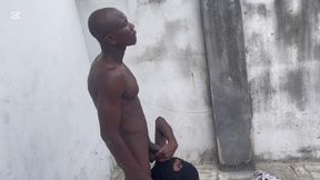 Bolaji and a Tall Bitch Challange